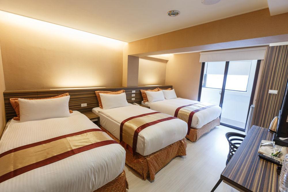 Wecan Hotel Kaohsiung Esterno foto