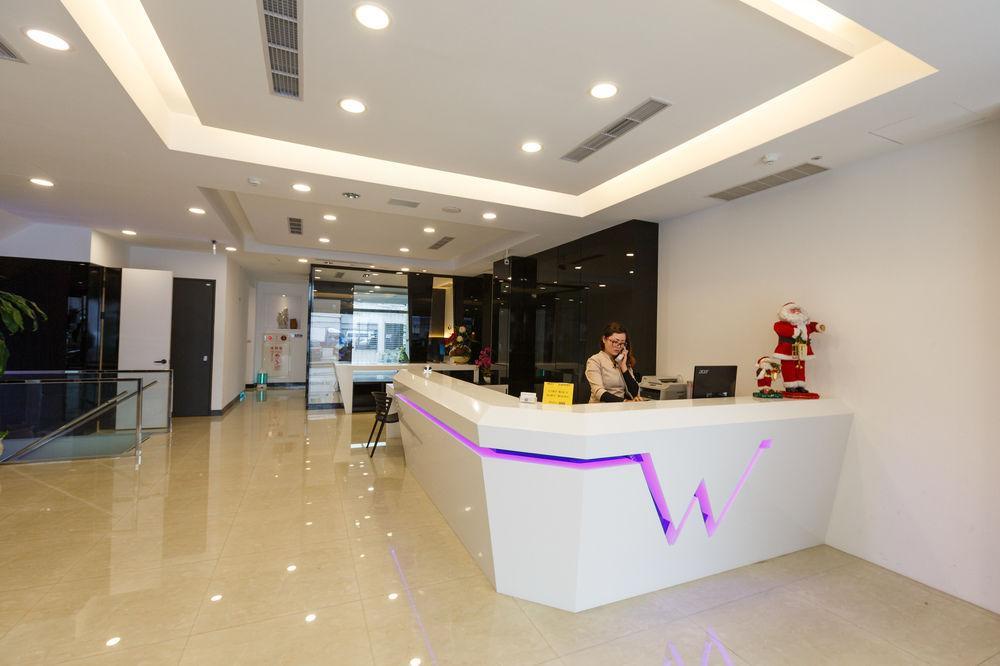 Wecan Hotel Kaohsiung Esterno foto