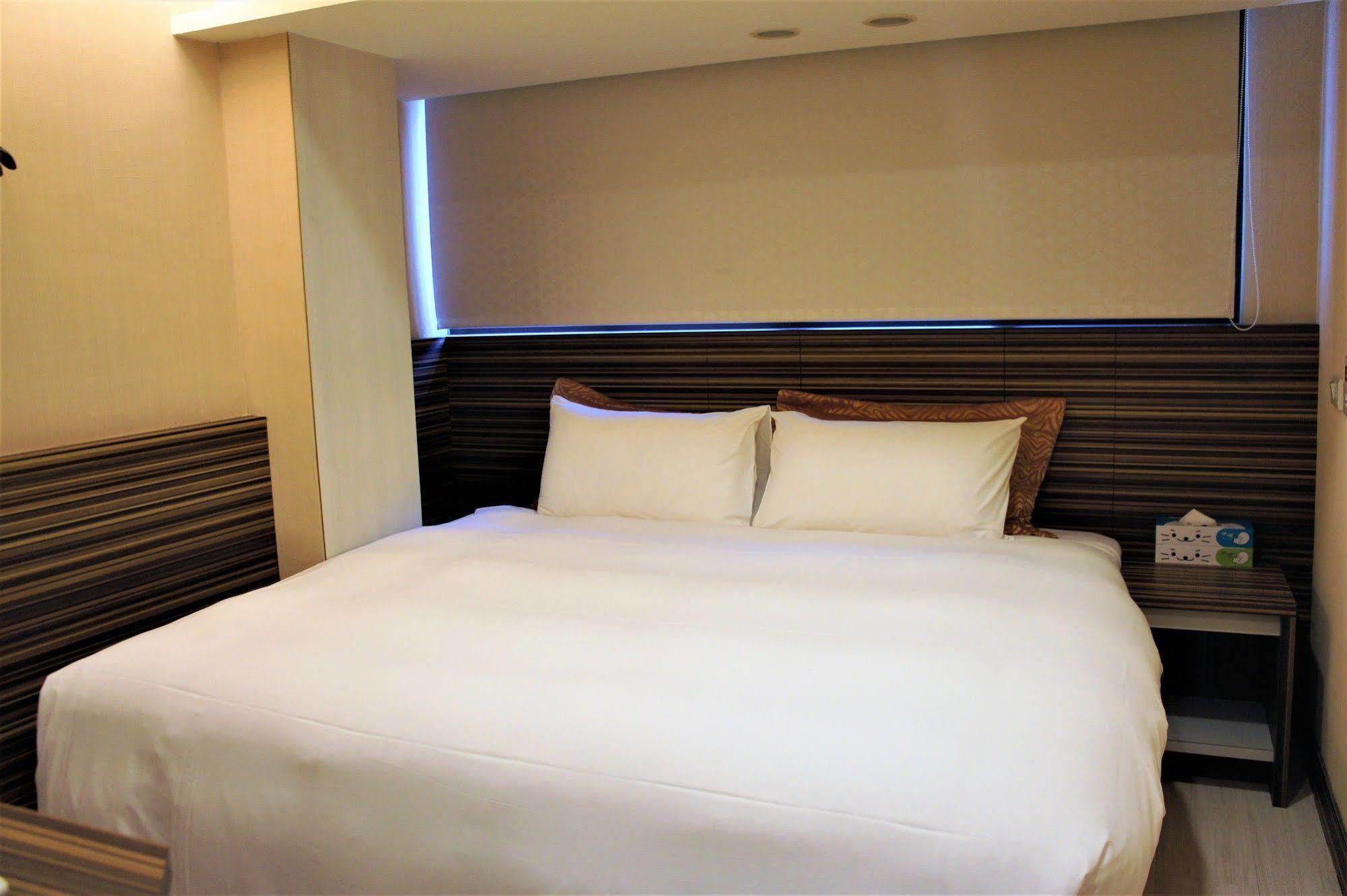 Wecan Hotel Kaohsiung Esterno foto